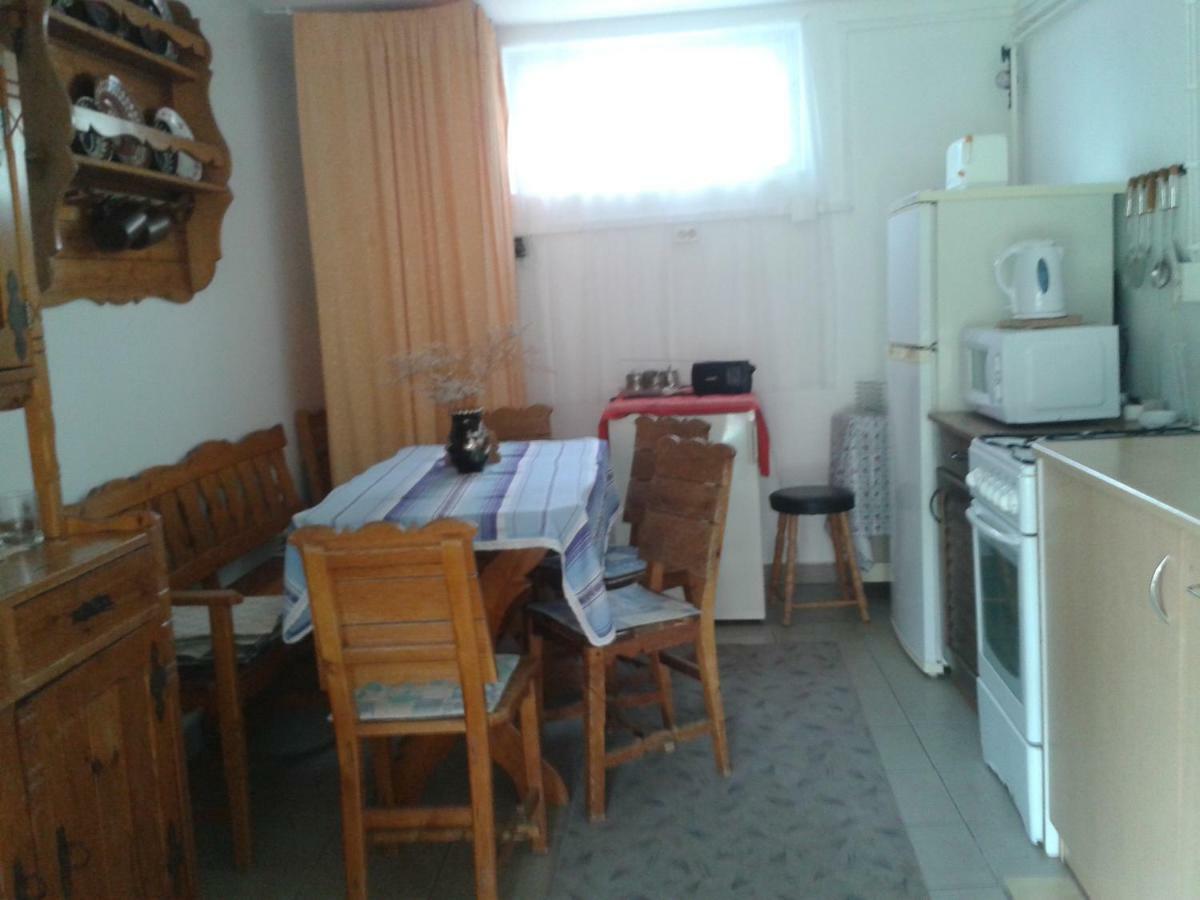 Sarkadi Apartman Hajduszoboszlo Exterior photo