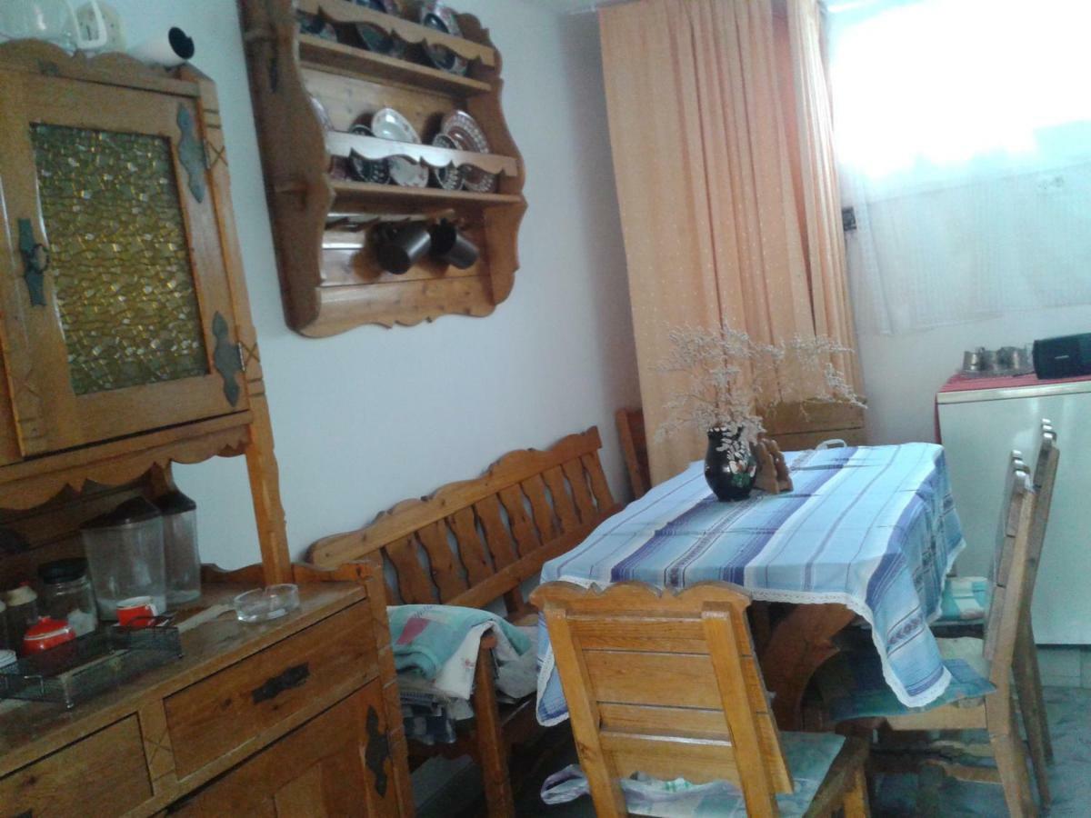 Sarkadi Apartman Hajduszoboszlo Exterior photo