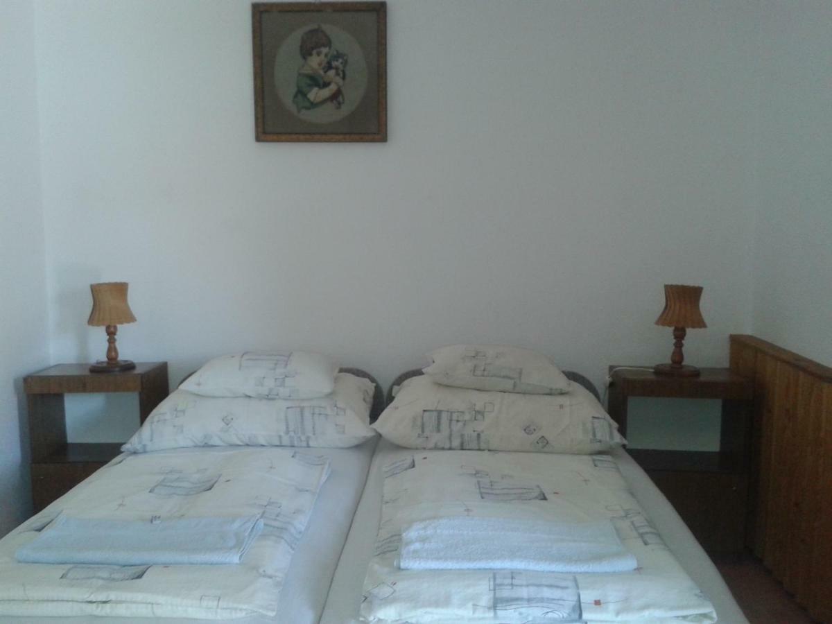 Sarkadi Apartman Hajduszoboszlo Exterior photo